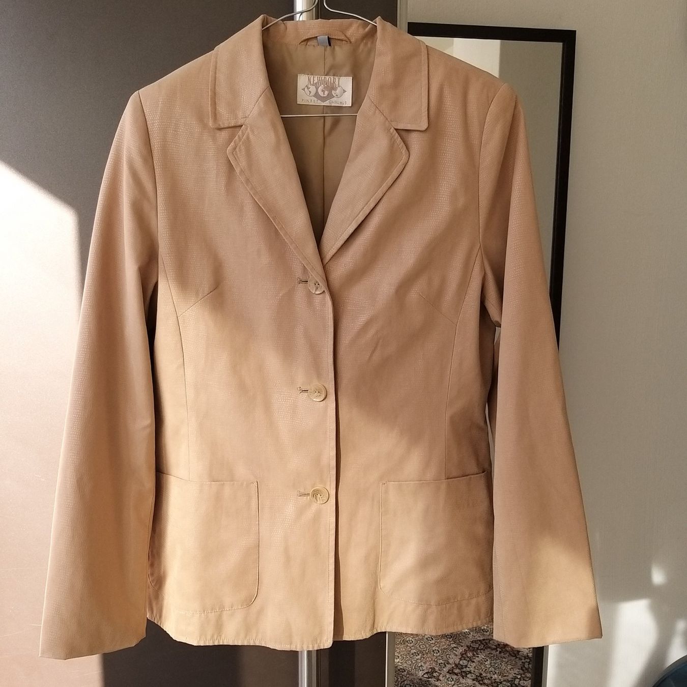 Giacche: Blazer léger de couleur sable – Nuovo (secondo la descrizione) da Onnens VD venduto da Bleuet06