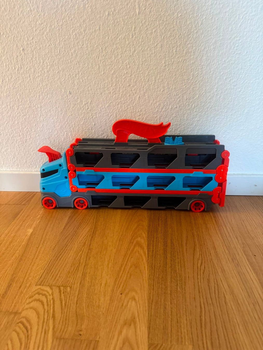 Hot Wheels Piste: Hot Wheels 2-in-1-Renntransporter – Usato da Benglen venduto da Succes7