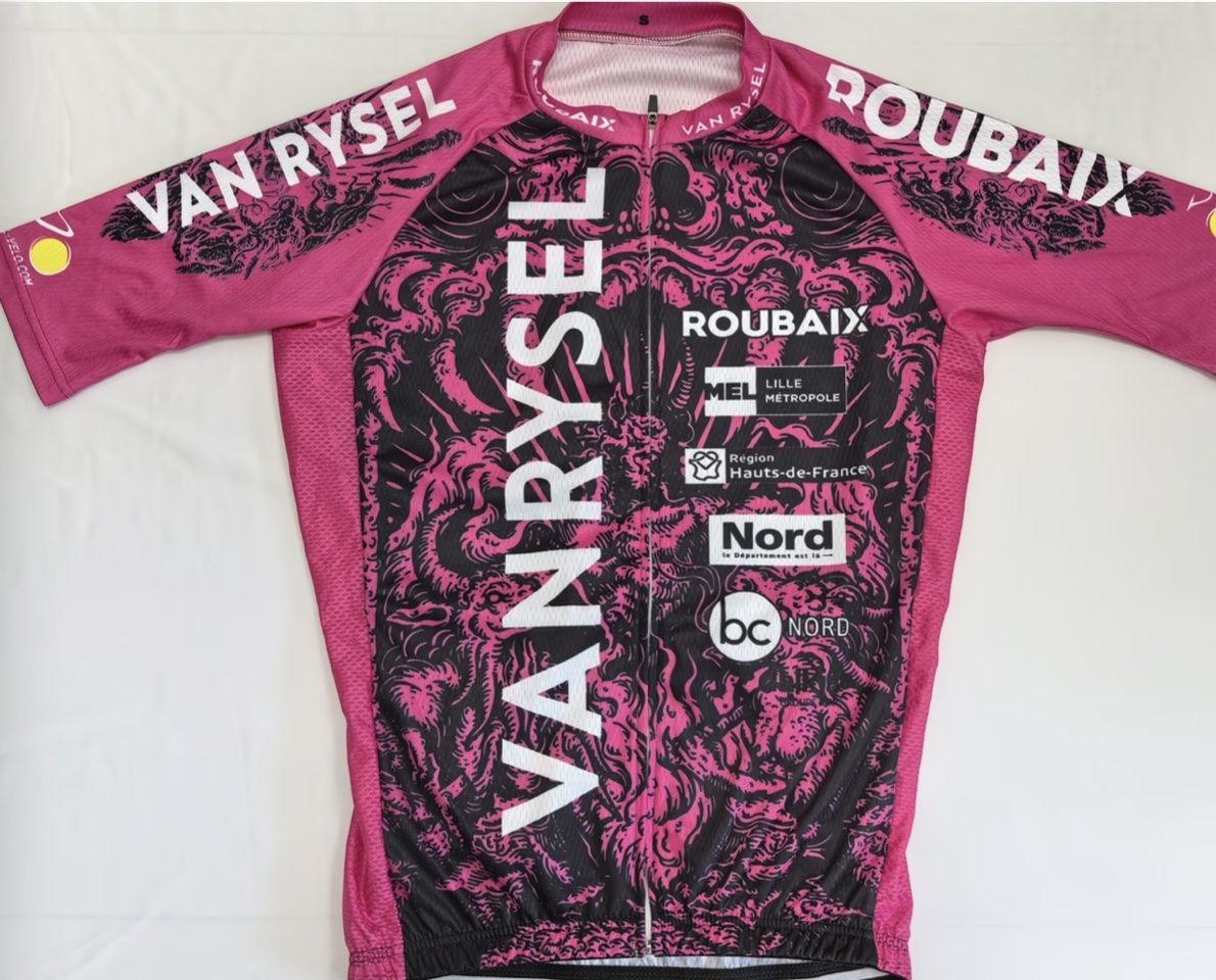 Leibchen & Hosen: Maillot de cyclisme 2026 neuf – Neu und originalverpackt aus Conthey von Michel124 4