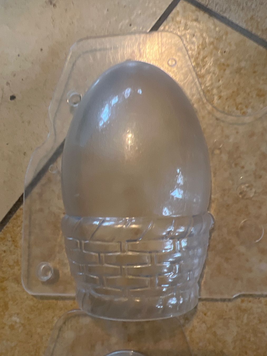 Backformen: Osterhasengussform Hase schaut aus dem Ei 1/2 – Gebraucht aus Egg b. Zürich von SwissTradingAgency 2
