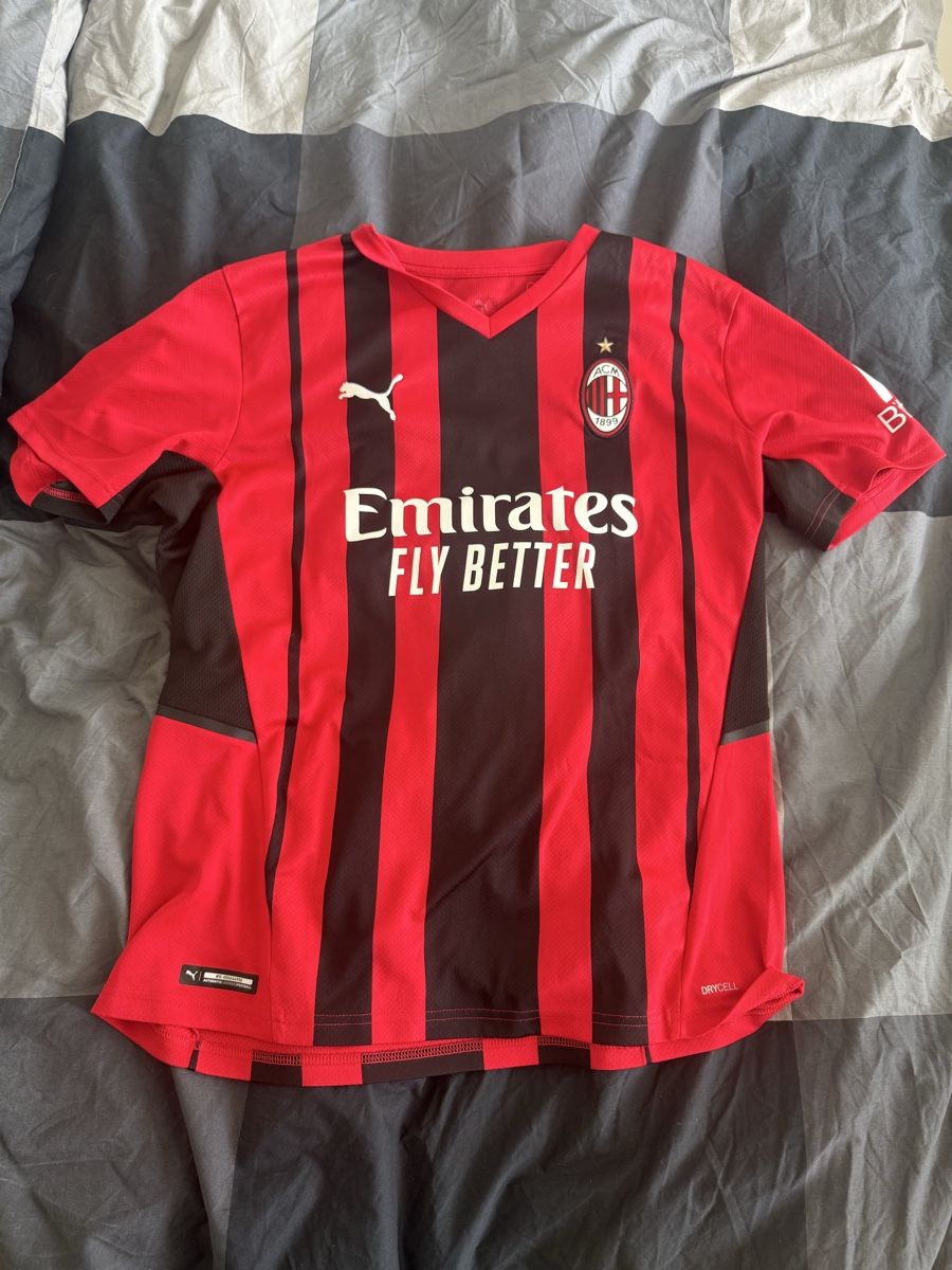 Canottiere & Pantaloni: AC Milan Trikot – Usato da Birsfelden venduto da noahpellecchia