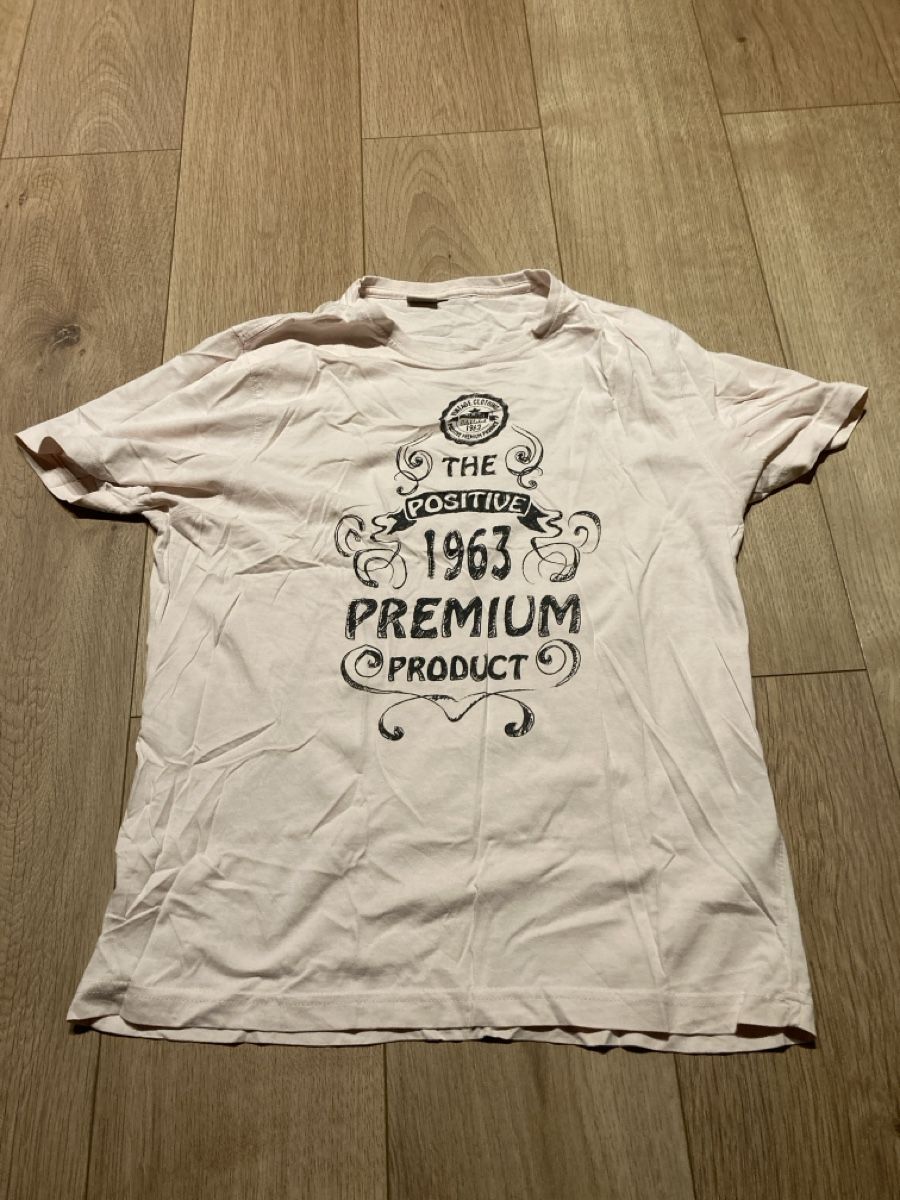 We T-shirt: Stylisches T-Shirt Grösse L – Usato da Zweisimmen venduto da design02 2