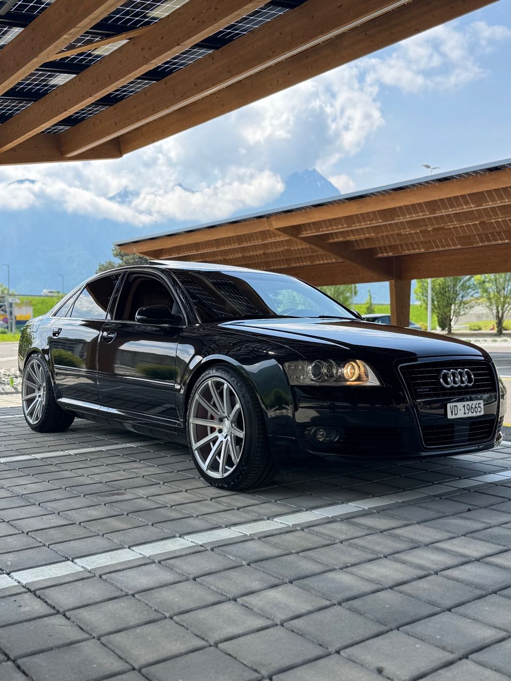 Audi Autos: Audi A8 3.2 FSI – D'occasion à Villeneuve VD par Many_91