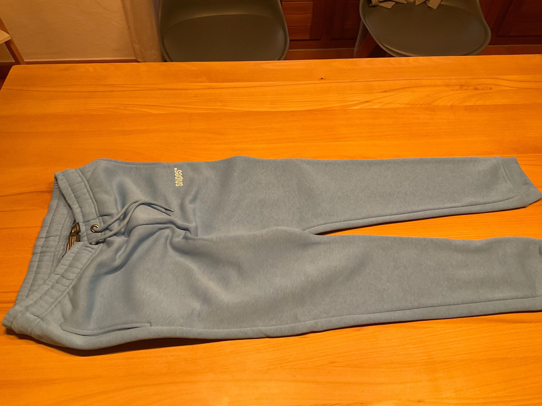 Snipes Hosen: Trainerhose Sweat von Snipes Gr. 164 hellblau – Gebraucht aus Schinznach Dorf von Balz1968