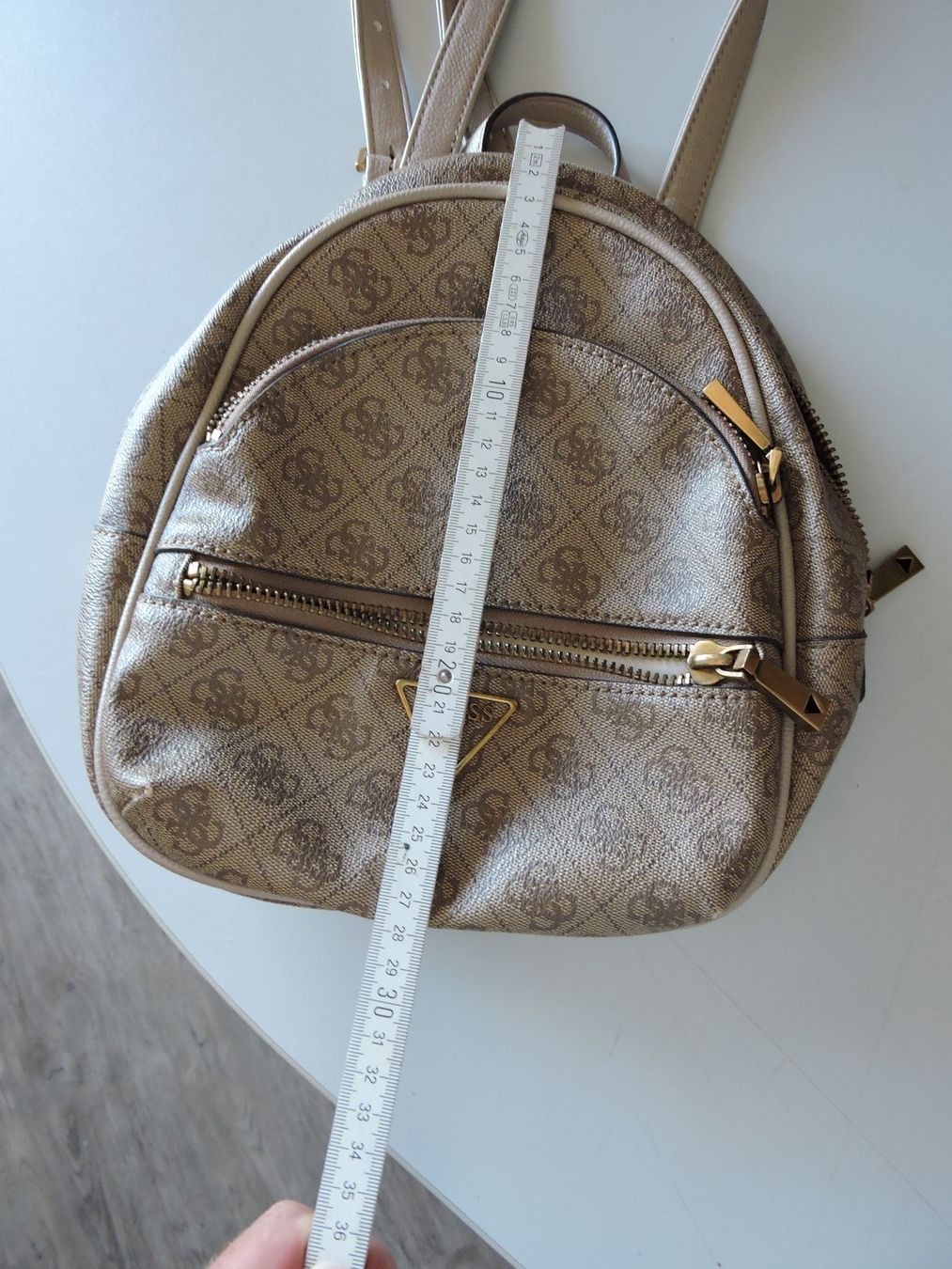 Guess Sacs: Guess Rucksack/Handtasche – D'occasion à Hauptwil par Borusse01 3