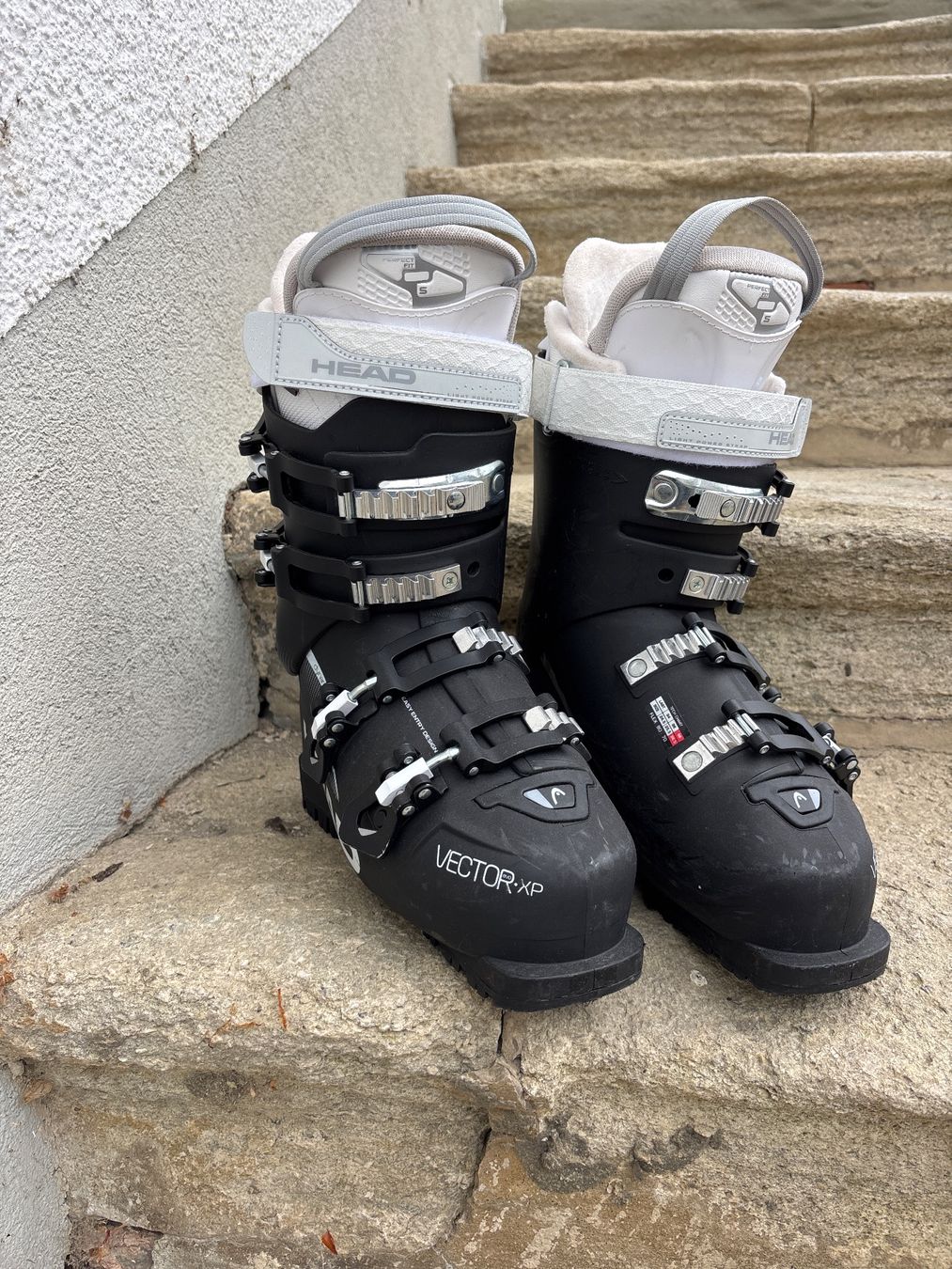 Head Scarpe da donna: Head Vector XP Skischuhe, Grösse 26.5, Flex 80-70 Top! – Usato da Hettenschwil venduto da Sukusi