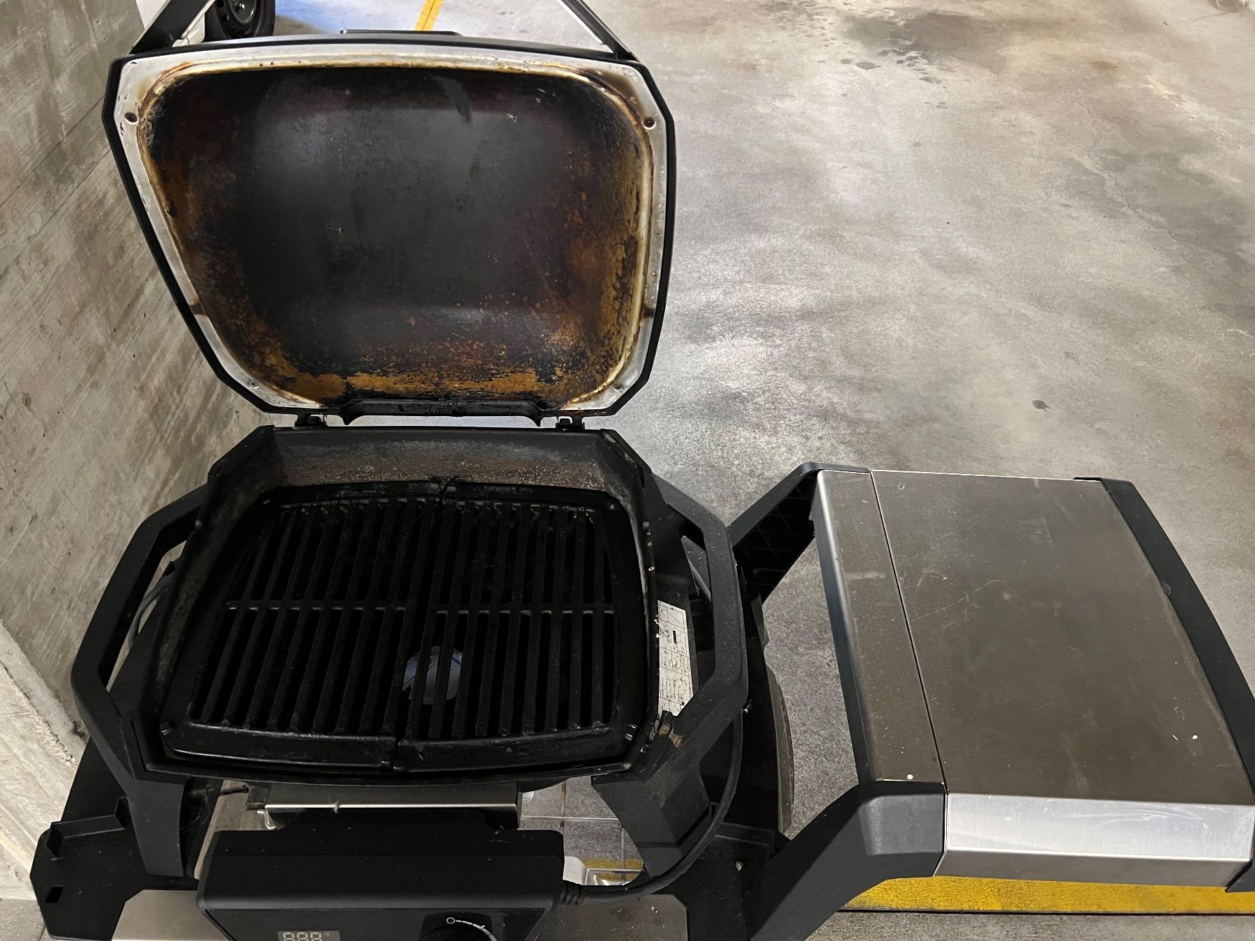 Griglie: Weber Grill Pulse 1000 mit Stand – Usato da Gretzenbach venduto da yamtom 3