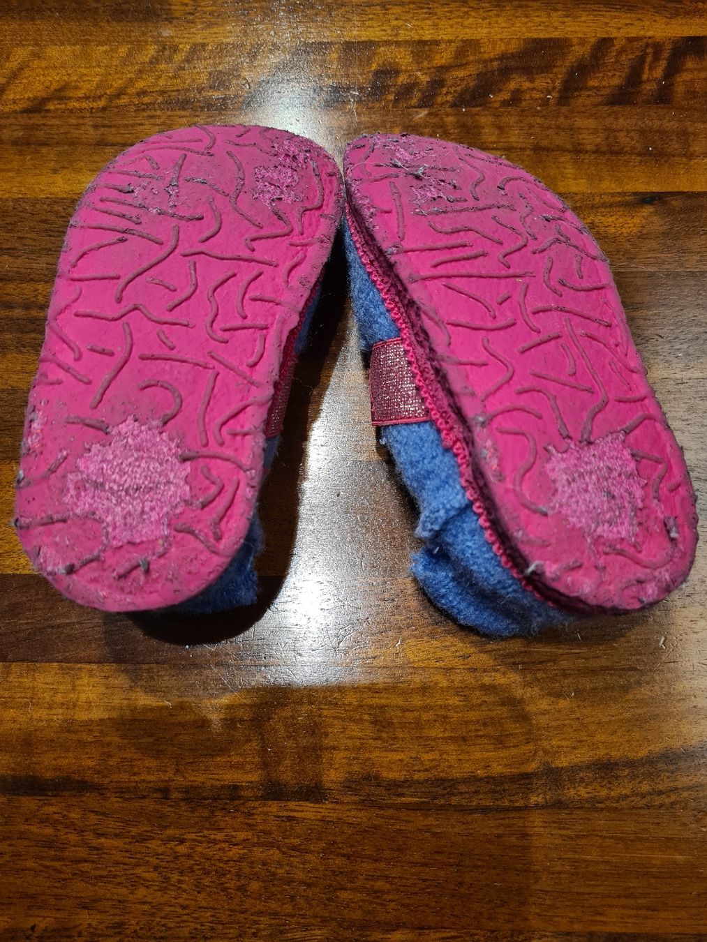 Schuhe für Mädchen: Nanga Hausschuh Grösse 26 – Gebraucht aus Thun von PiC 2
