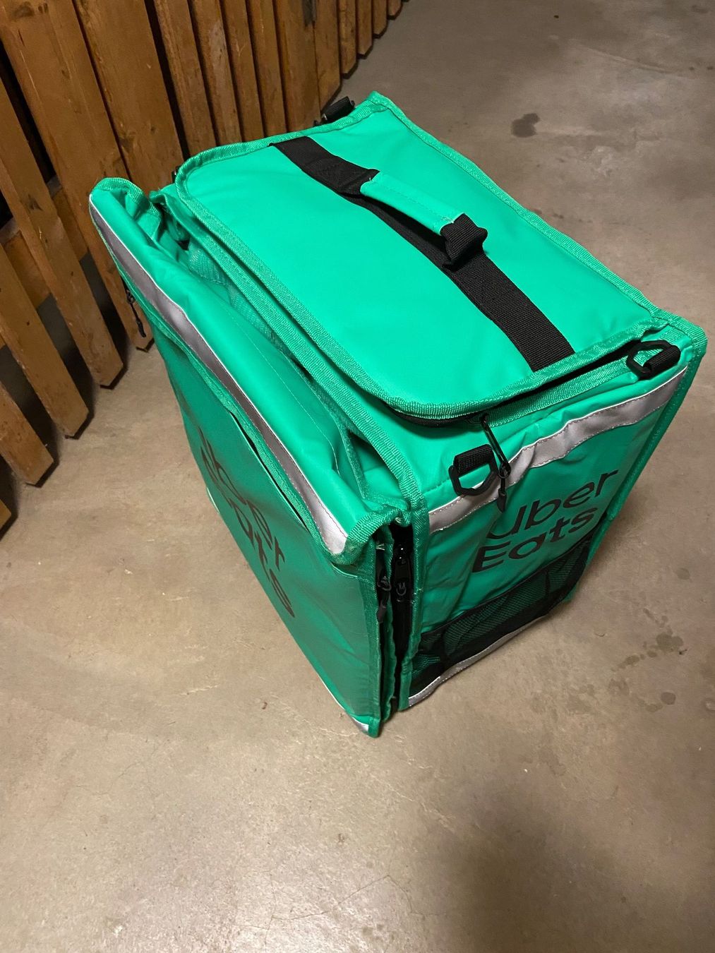 Taschen: Uber Eats Tasche – Neu (gemäss Beschreibung) aus Basel von aragovia 1