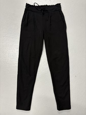Schwarze ONLY Stoffhose Gr. XS Rüschenbund Paperbag