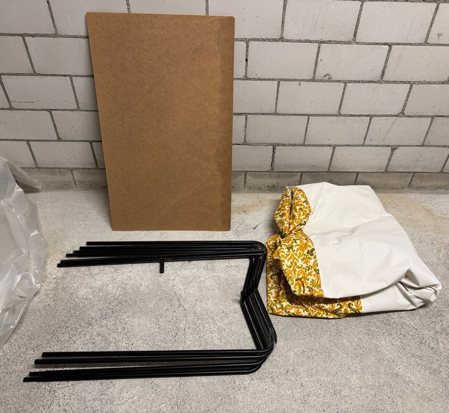 Armadi: Mottenschrank/Kleiderschrank – Usato da Zuerich venduto da muzuto 3