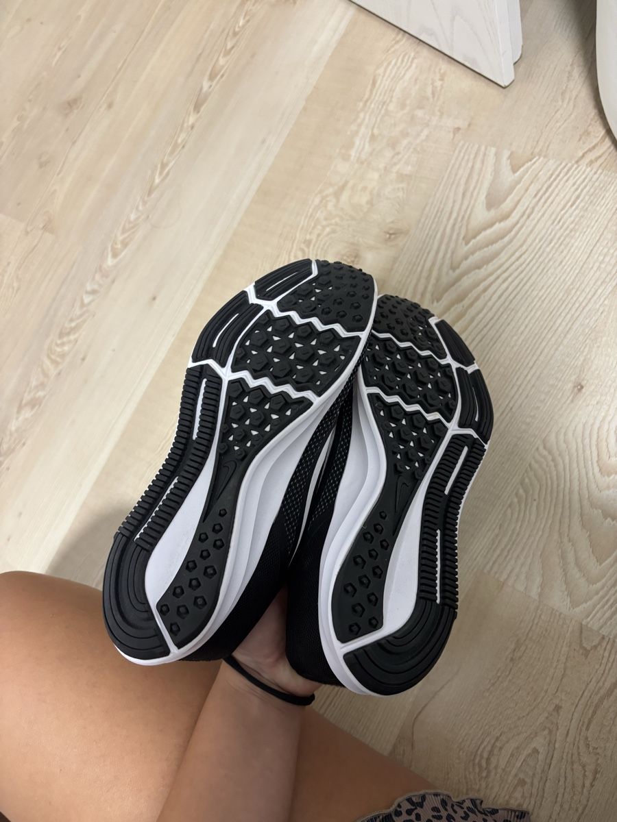 Nike Scarpe da donna: Nike Laufschuhe Grösse 38.5 – Nuovo (secondo la descrizione) da Baar venduto da chi_68h7 2