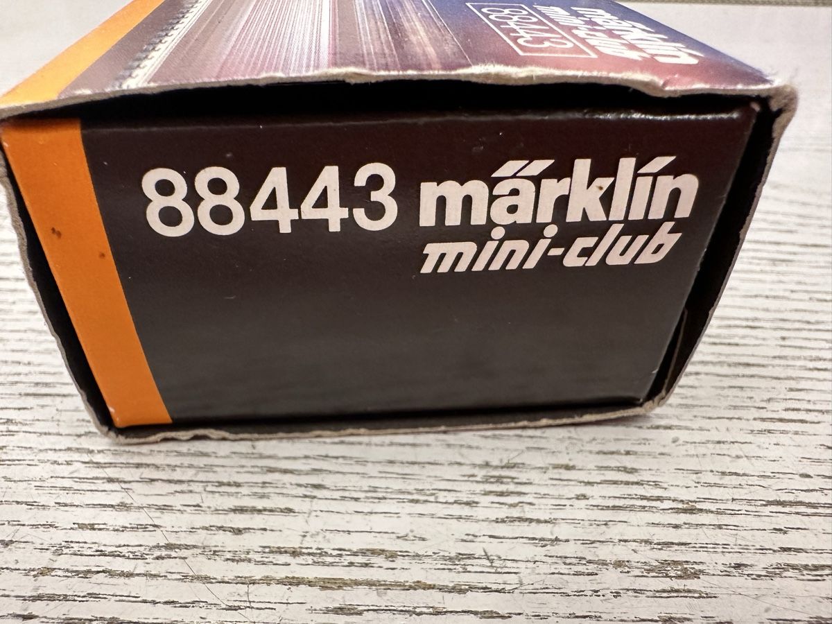 Märklin Modellini di ferrovie: Märklin 88443 SBB Re 460 Miele – Usato da Lupsingen venduto da New-Haven 3