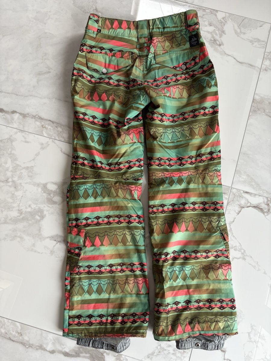 Snowboard Nitro Hosen: Damen Skihose Nitro Gr. M – Gebraucht aus Estavayer-le-Lac von Mimmy02 4