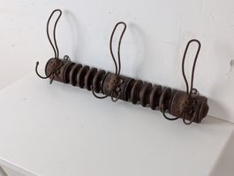 Garderobenleiste mit Patina