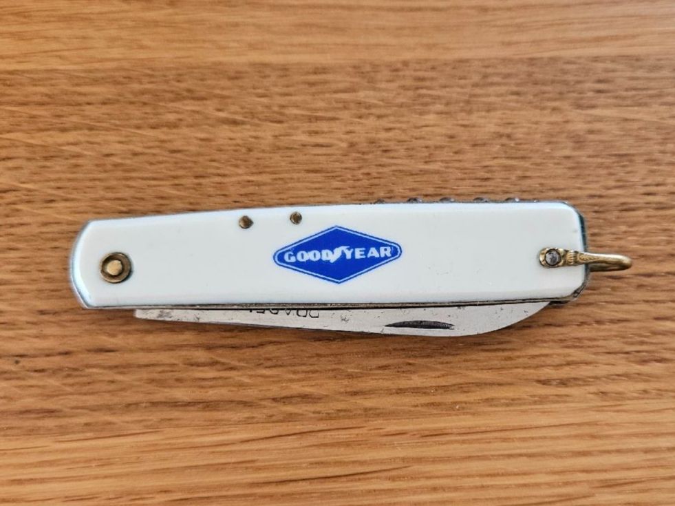 Couteaux de poche: Taschenmesser Goodyear Pradel – D'occasion à Bern par Respirit