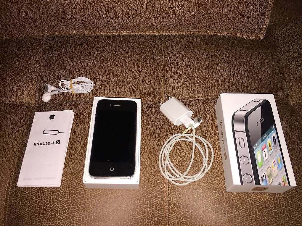 Telefoni cellulari / Smartphones: IPhone 4S black, 16 GB – Usato da Dübendorf venduto da giuseppe3101
