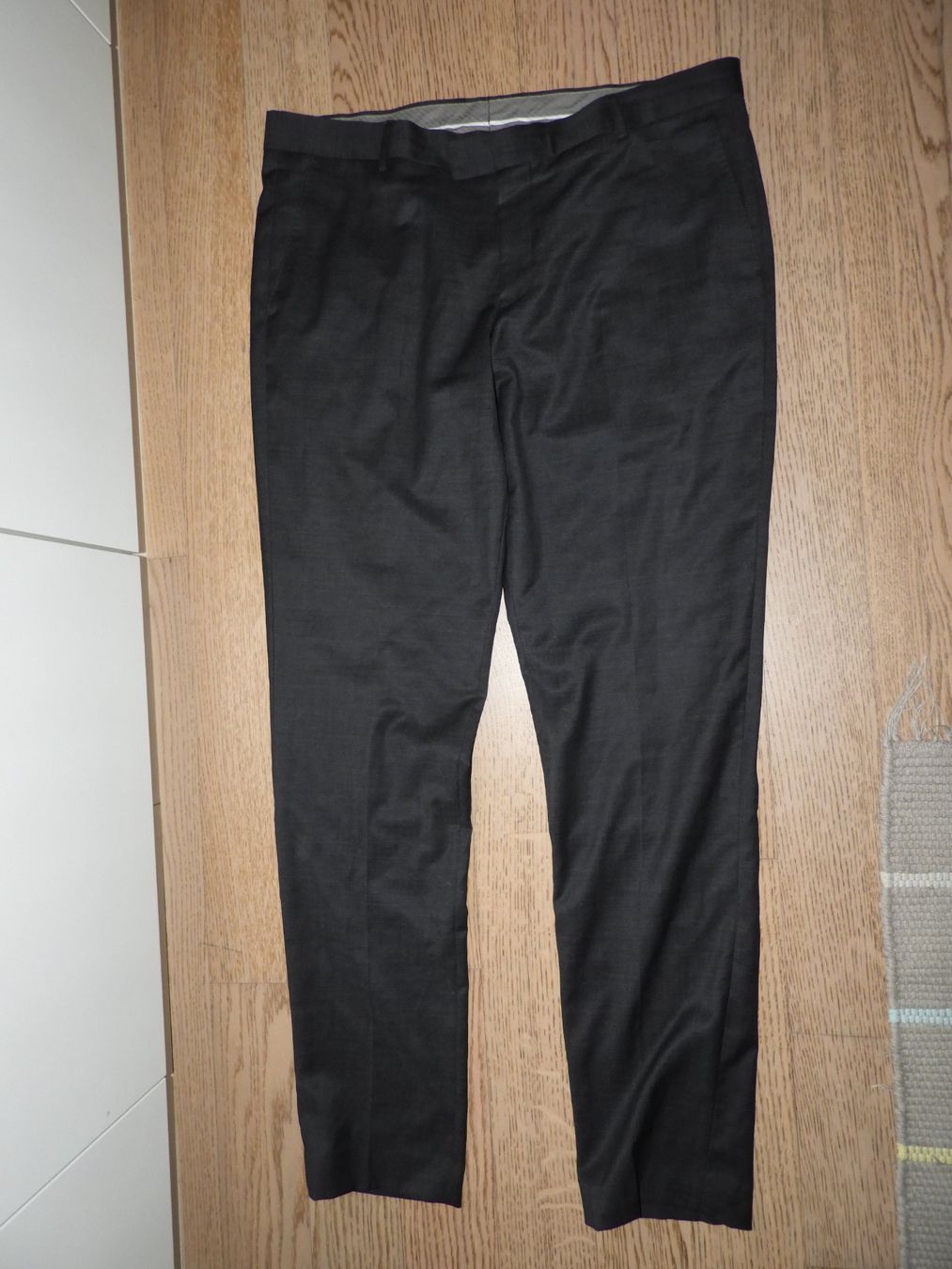 Pantaloni: Herren Anzughose dunkelgrau Grösse 56 – Usato da Hergiswil NW venduto da Noema2006