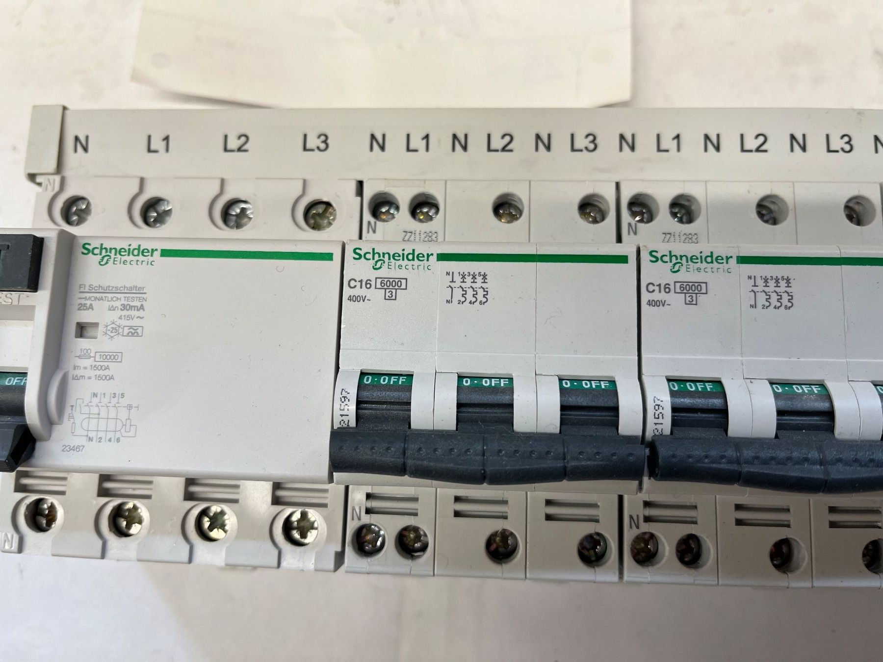 Schneider Stromzufuhr: FI-LS Schalterblock – Neu (gemäss Beschreibung) aus Küblis von hypofacto 2