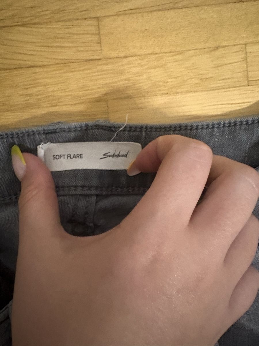 Jeans: Low waisted Jeans Grau – Gebraucht aus Ittigen von ser_2cxt 1