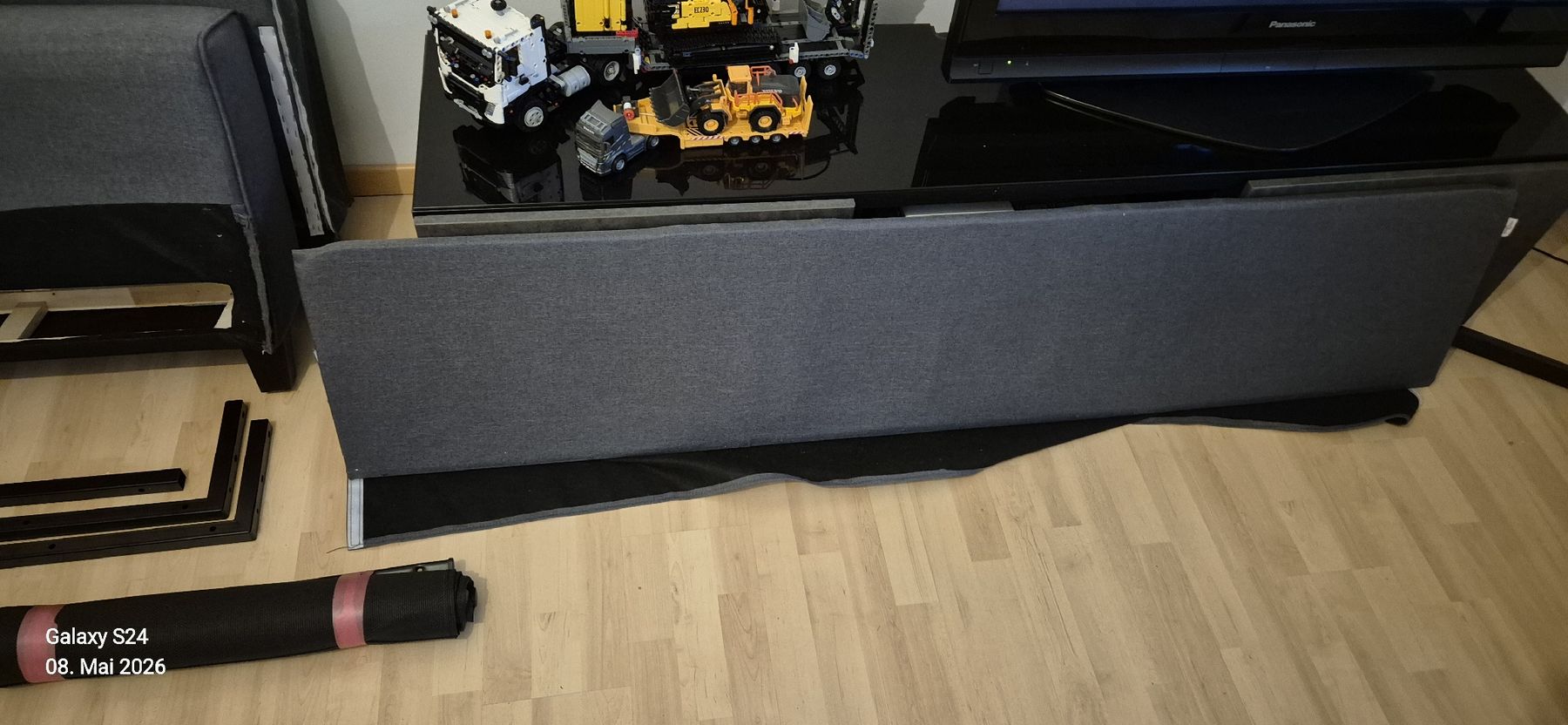 Divani: Schönes graues Sofa mit Ottomane  – Usato da Ibach venduto da Cynt123 2