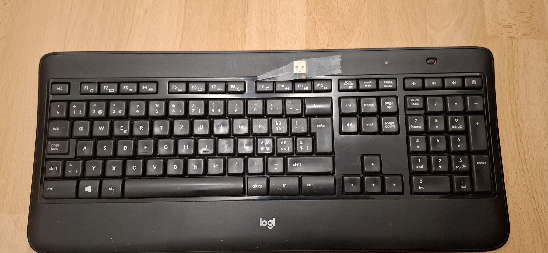Logitech Claviers: Logitech K 800 Versand+Verpackung – D'occasion à Chur par Giffa-04-06