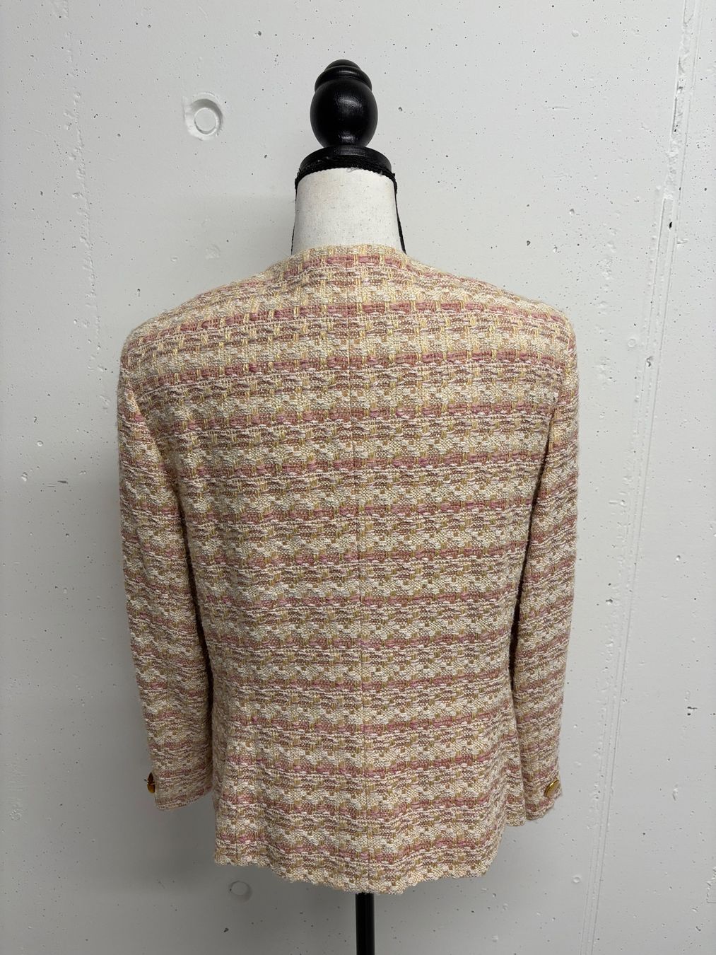 Giacche: Tweed Jacke Blazer Gr. 42 rosa Elegance – Nuovo (secondo la descrizione) da Regensdorf venduto da secondchancefashion 2