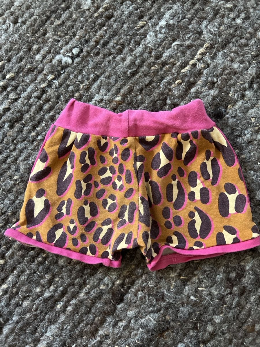 Pantaloni: Kinder Shorts Gr ca 104/110 – Usato da Winterthur venduto da LeonoraCor 1