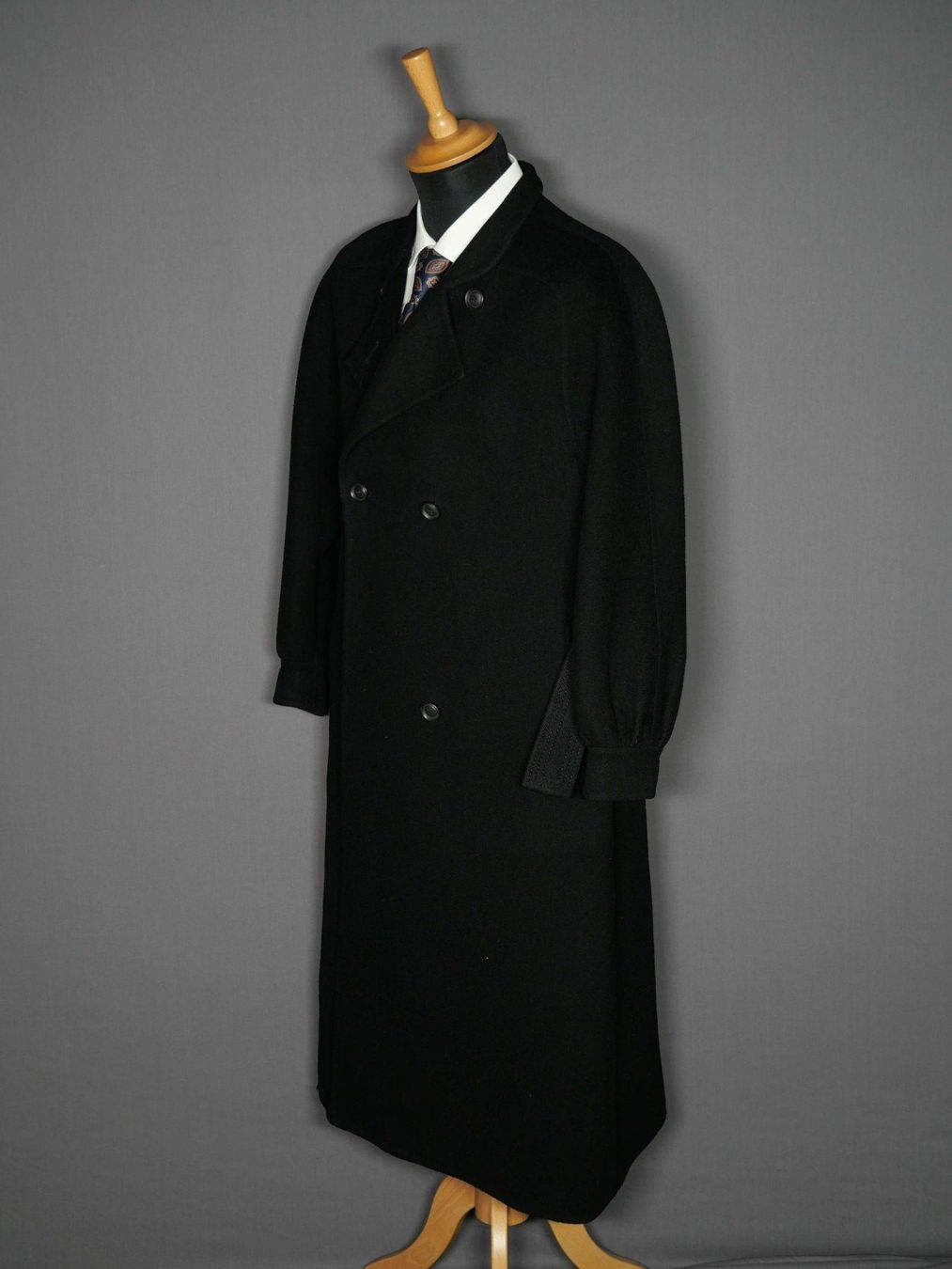 Herno Cappotti: Vintage Herno Mantel schwarz - 48/M – Usato da Stans venduto da Kleidermann_Retro 1