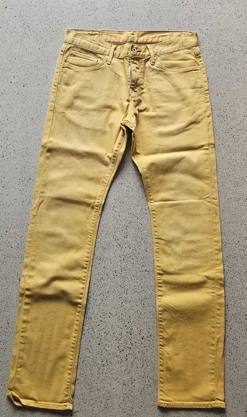 Tommy Hilfiger Jeans: gelbe Jeanshose – Gebraucht aus Zizers von Natascia.Lentini