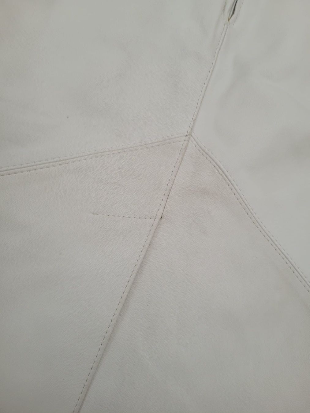 Gonne: Jupe en cuir véritable, couleur crème – Usato da Villars-sur-Glâne venduto da vie_5d9b 4