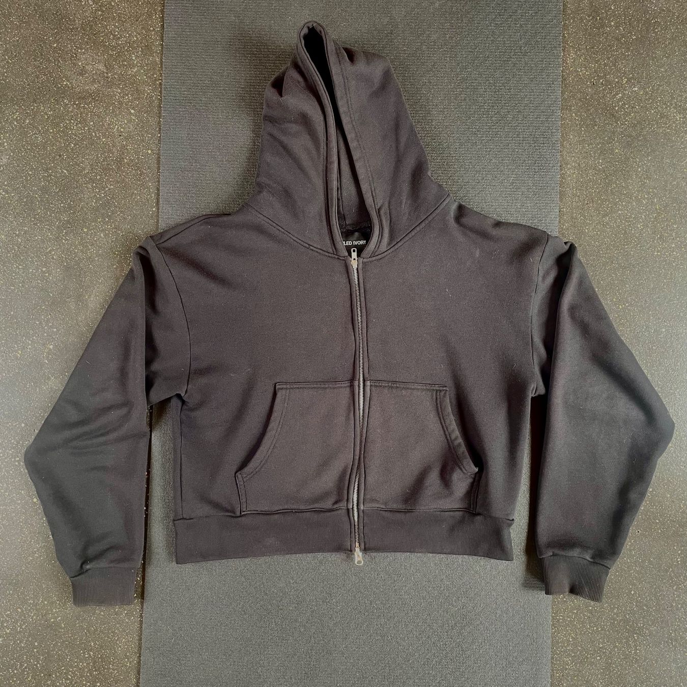 Pulls & Sweat-shirts: PEARLED IVORY 'CROPPED HOODIE' – D'occasion à Zuchwil par hok_98