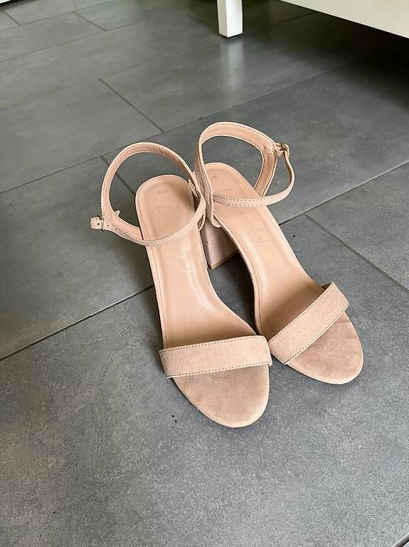 Damenschuhe: Sommer High Heel Sandalette - Gr. 39 – Gebraucht aus Zürich von K.B123