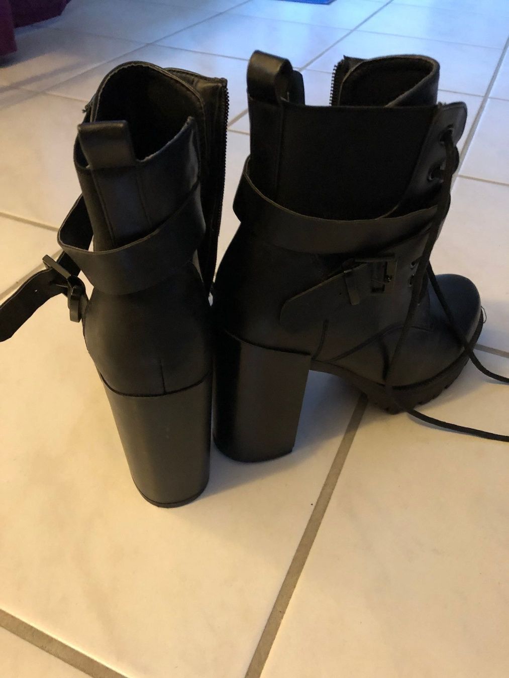 Scarpe da donna: Stiefelette, neuwertig! – Nuovo (secondo la descrizione) da Hittnau venduto da JD-OE 2