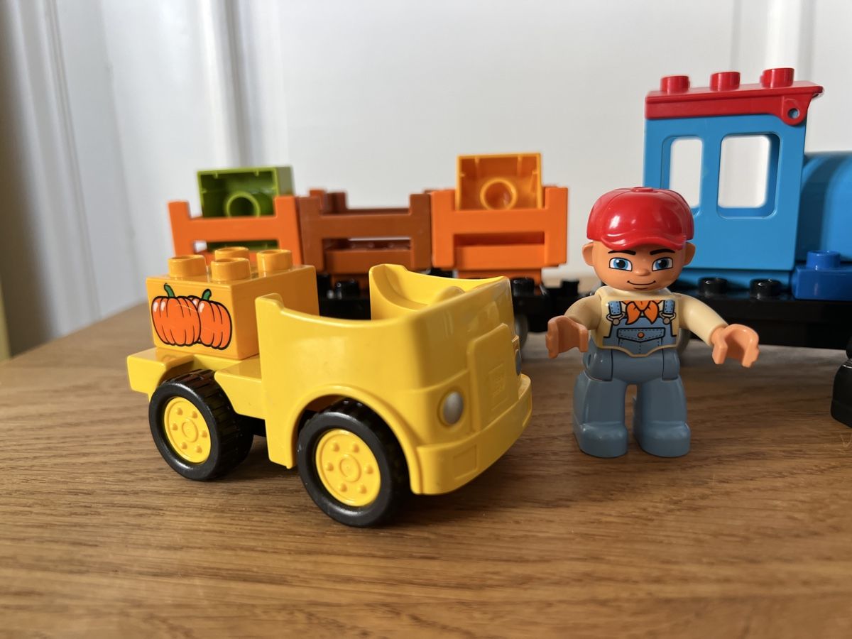 Lego Statuette: LEGO Duplo Eisenbahn Schienen Zug – Usato da Ennetbaden venduto da teo_yg9s 4