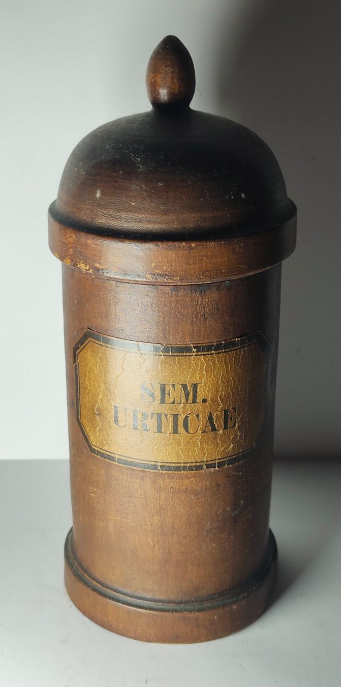 Barattoli: Antike Apothekerdose Holzdose Sem. Urticae Um 1850 20cm – Usato da Monthey venduto da 19_karen_84