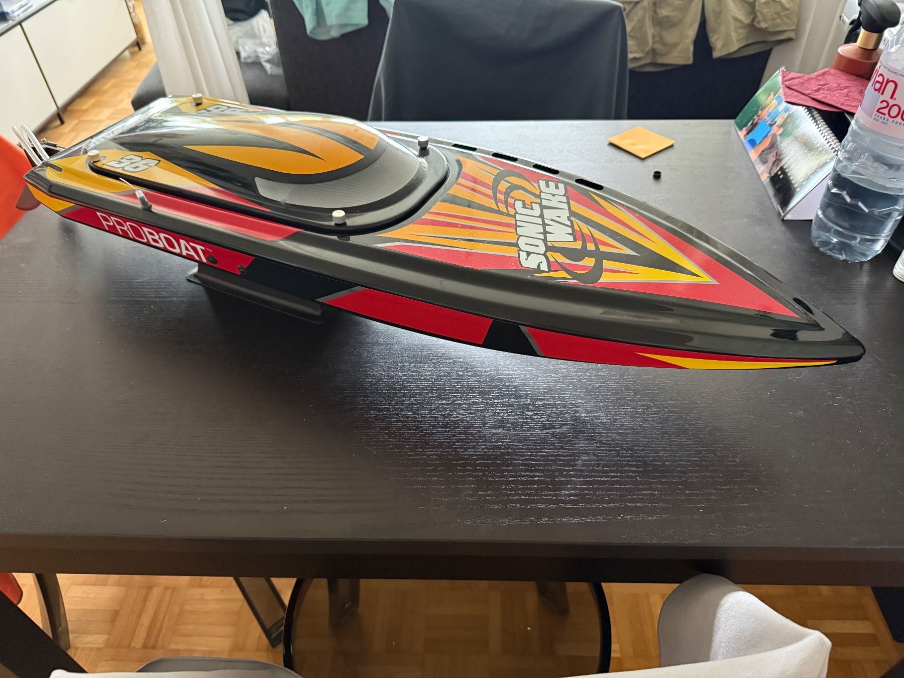 RC Kits de montage: RC Boot: ProBoat Sonic Wake 36, mit 2 Akkus – D'occasion à Rüti ZH par amei1966