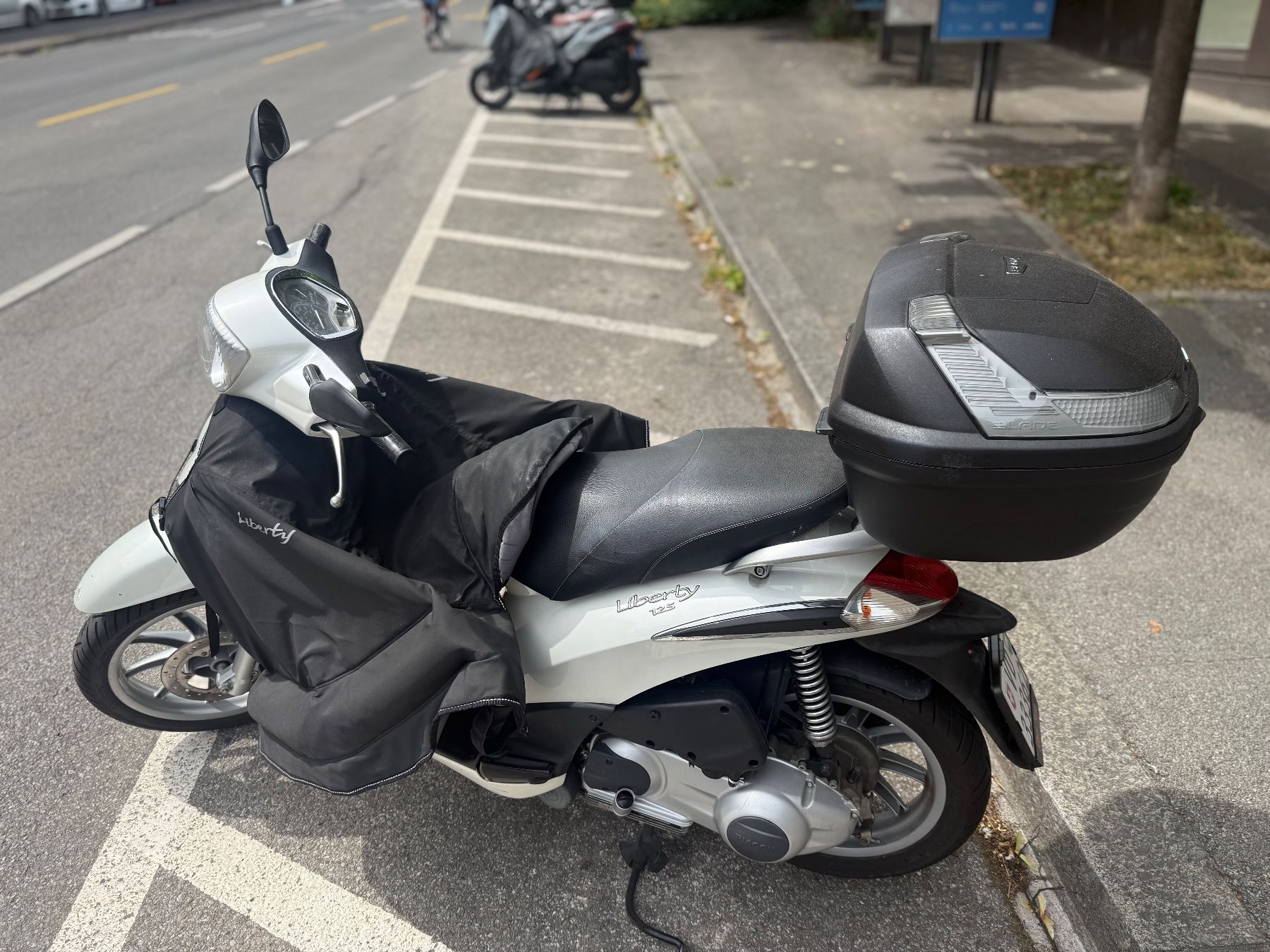 Piaggio Scooters: Scooter Liberty à vendre pour pièces détachées – Defekt aus Lausanne von nad_j7mj 1