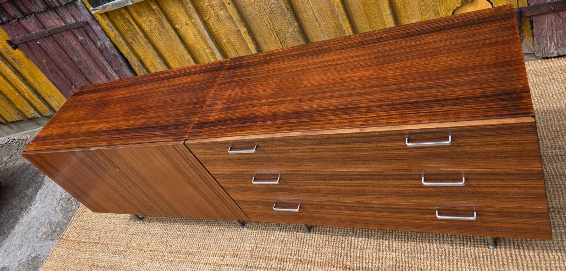 Credenze: Wohnhilfe Sideboard Entwurf Urs Rösch in Palisander – Usato da Haslen AI venduto da Vintagelix 8