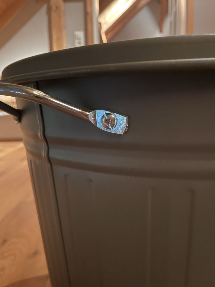 Sonstiges für Haushalt & Wohnen: IKEA KNODD Tonne mit Deckel 40L grau Metall – Gebraucht aus Heitenried von Steffundsasch 1