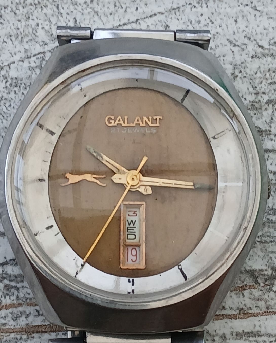 Swiss Orologi: Gallant Day/Date Automatic 1970's .Water Resistant 9009 Ser – Usato da St-Cergue venduto da gar_x2b7