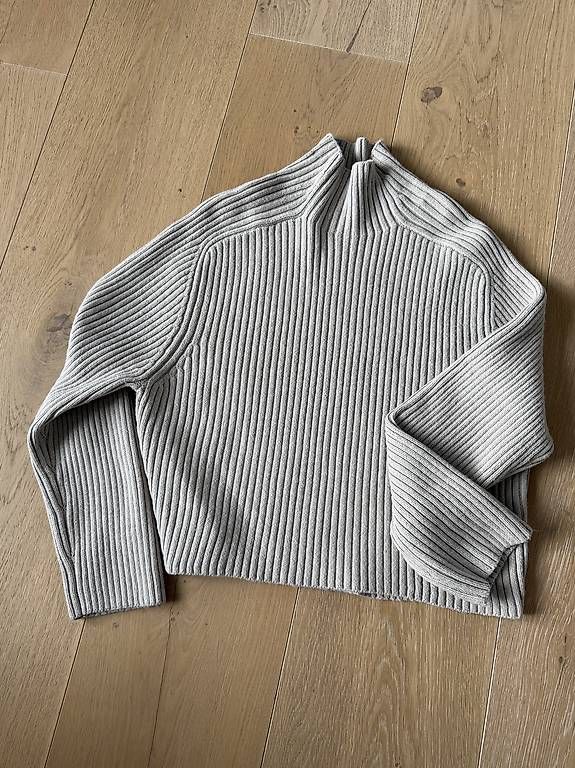 Maglioni & Felpe: Grauer Pullover von H&M - Größe XS – Usato da Zürich venduto da YanaZam 1