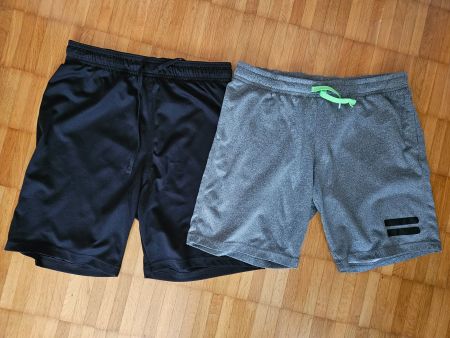 2 Sporthosen von H&M Grösse 158/164
