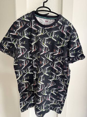 T-Shirt für Männer von WE