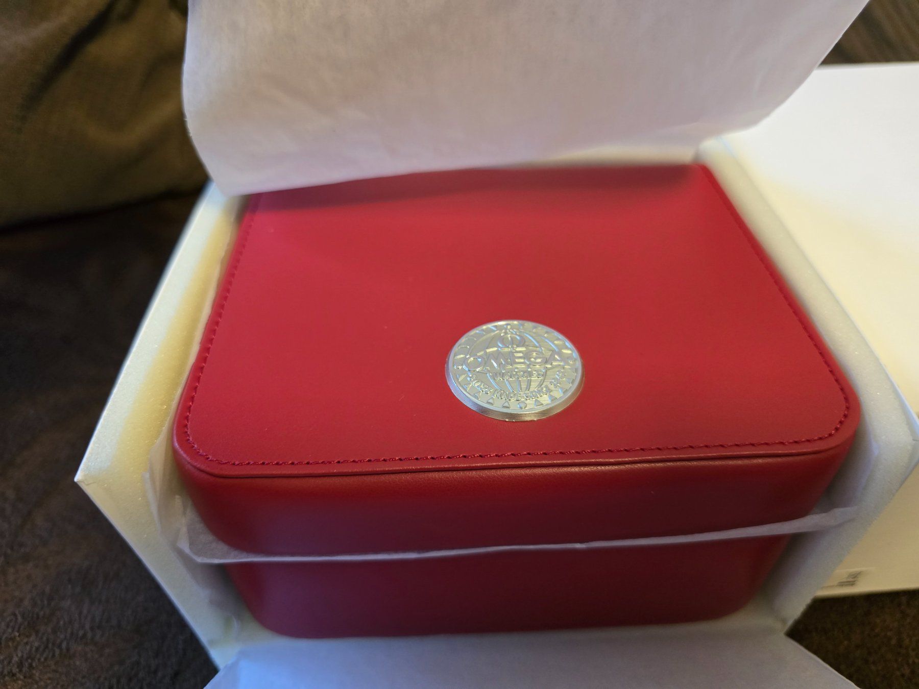 Omega Orologi: Omega Box 100% Neu & Unbenutzt – Nuovo e nell'imballaggio originale da Basel venduto da Settar 3
