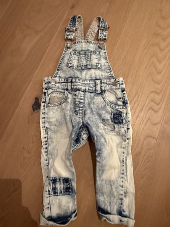 Coole Jeans-Latzhose für Kinder, Grösse 86, Top Zustand!