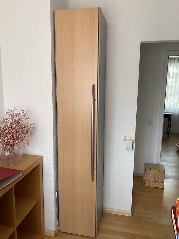 Schränke: Büromöbel – Gebraucht aus allschwil von and_y57b