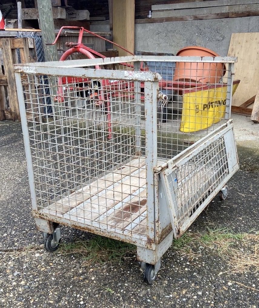 Griglie e Inferriate: Gitterbox auf Rollen – Usato da Dachsen venduto da Jimmy0 2