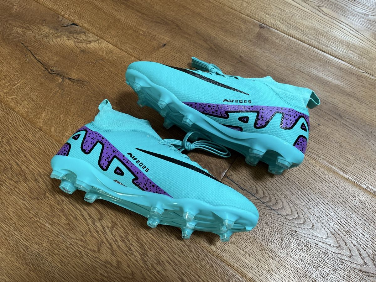 Schuhe für Jungen: Fussballschuhe, Grösse 40, ungebraucht – Neu (gemäss Beschreibung) aus Büron von Baltasarius 1