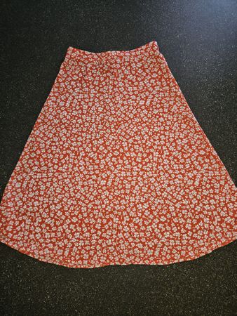Leichter Sommer Rock mit Blumenmuster, rot Gr 44